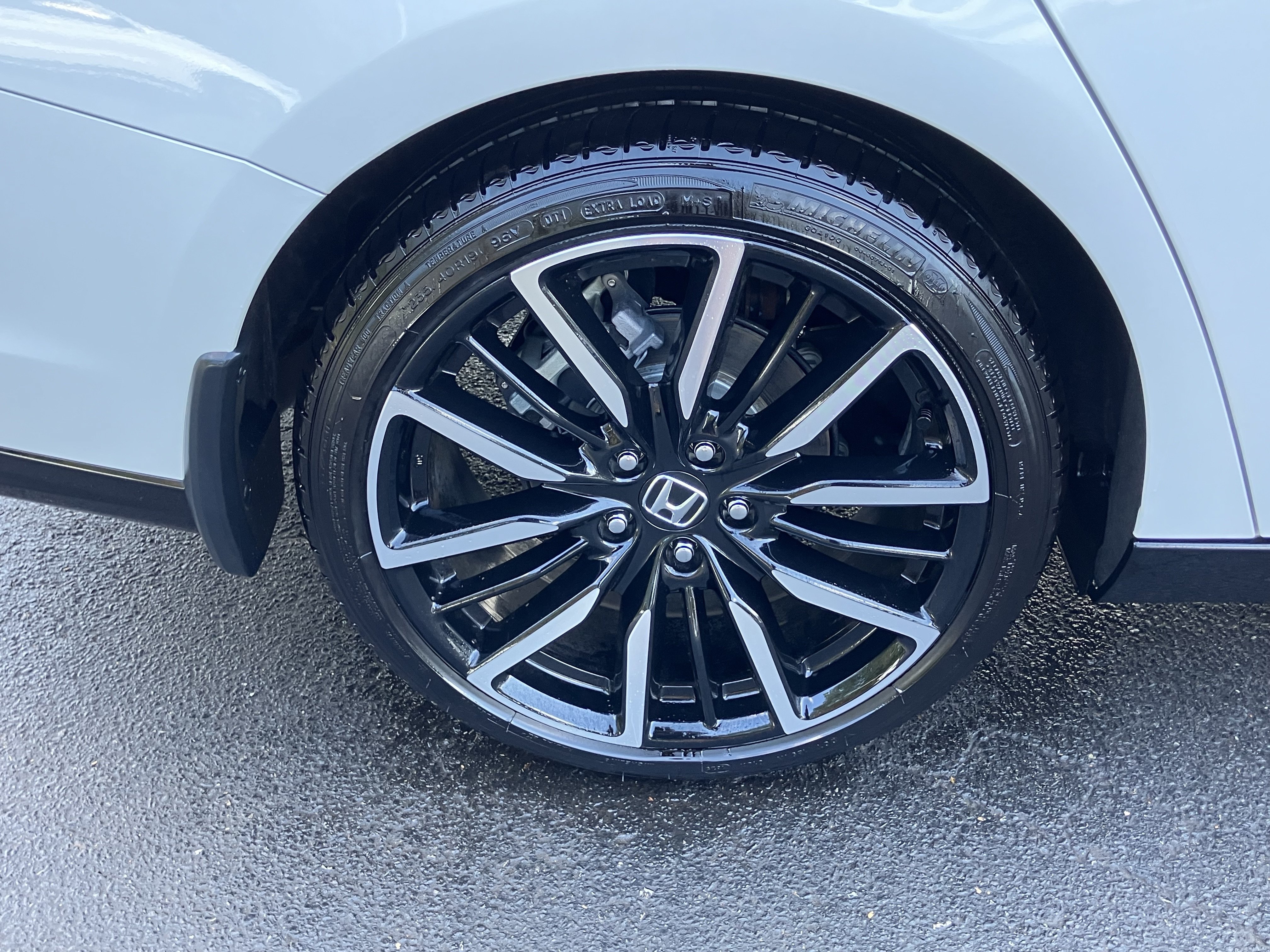 Used 2025 Honda Accord Touring image 13