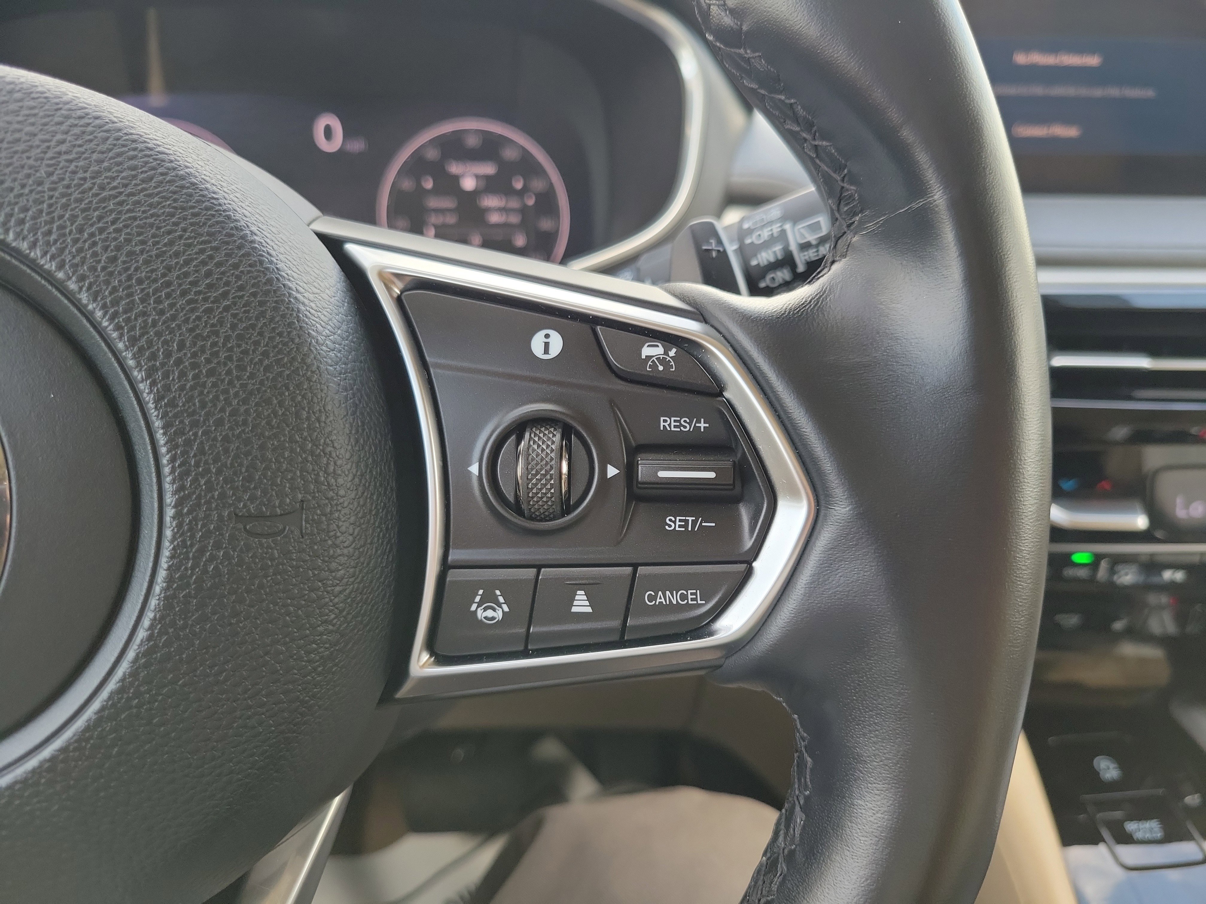 Used 2023 Acura MDX SH-AWD w/ Technology Package image 33