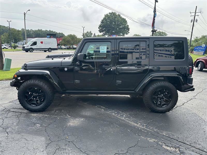 Used 2016 Jeep Wrangler Unlimited Sahara AWD/4WD image 5