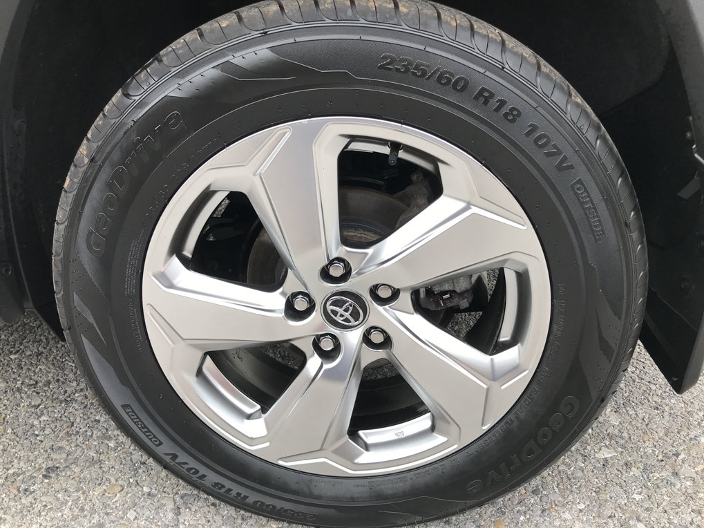 Used 2020 Toyota RAV4 Limited AWD/4WD image 13