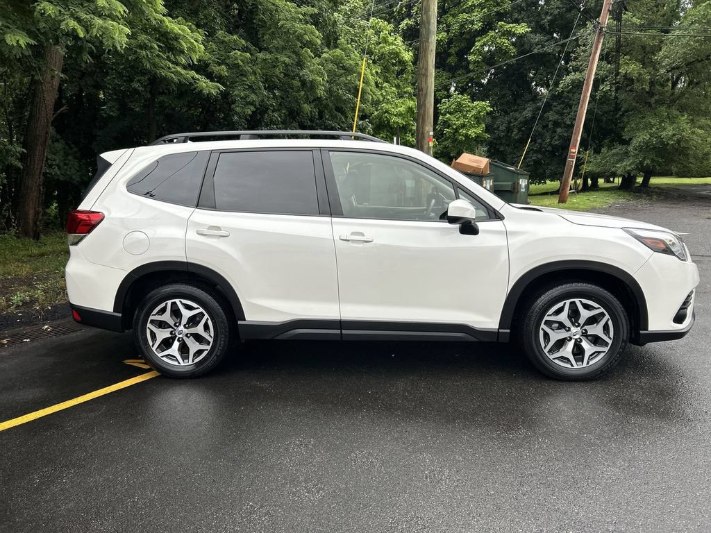 Certified 2023 Subaru Forester Premium AWD/4WD image 9