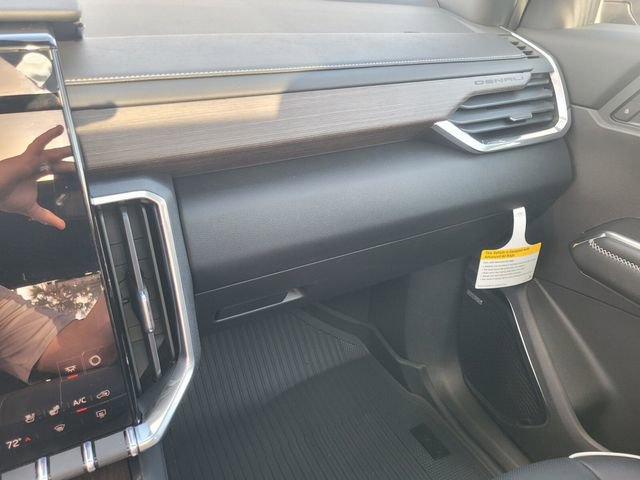 New 2026 GMC Acadia Denali w/ Super Cruise Package image 28