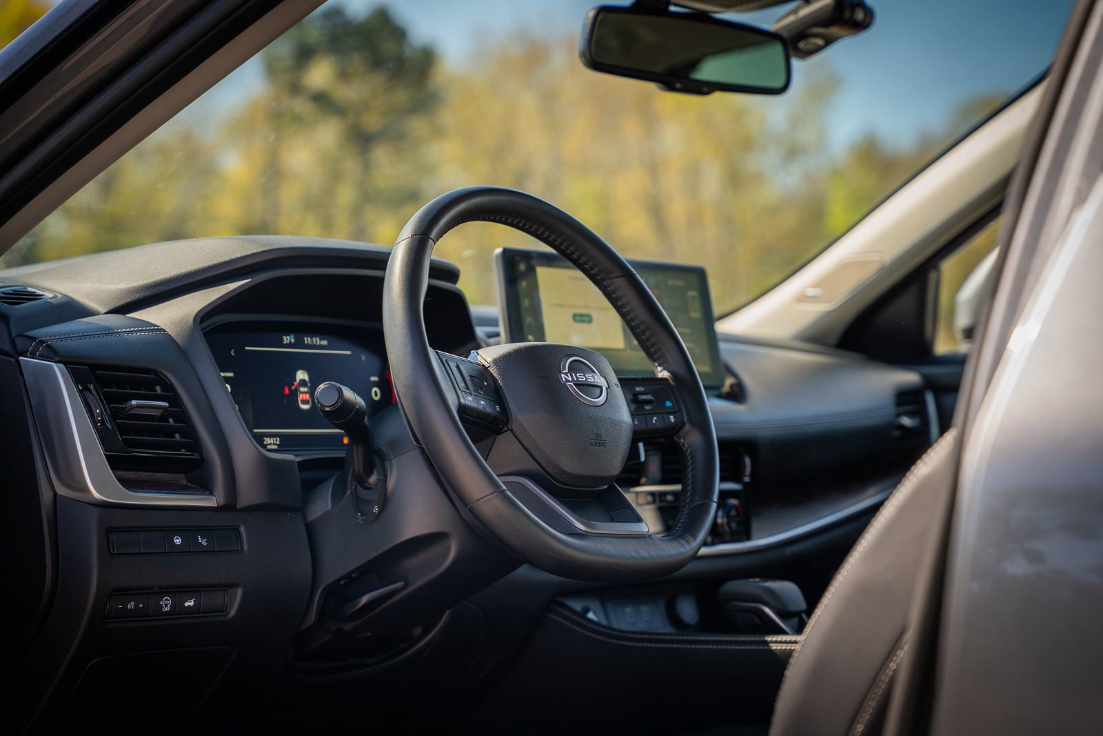 Used 2025 Nissan Rogue Platinum w/ Platinum Premium Package image 24