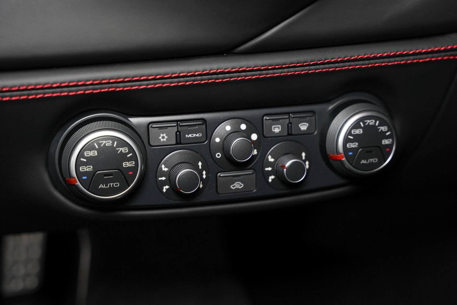 Used 2017 Ferrari 488 GTB RWD image 43