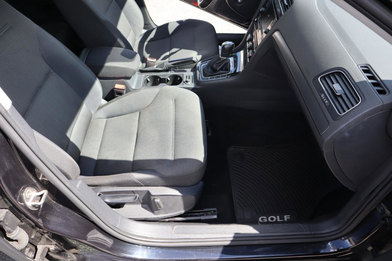 Used 2018 Volkswagen Golf S AWD/4WD image 21