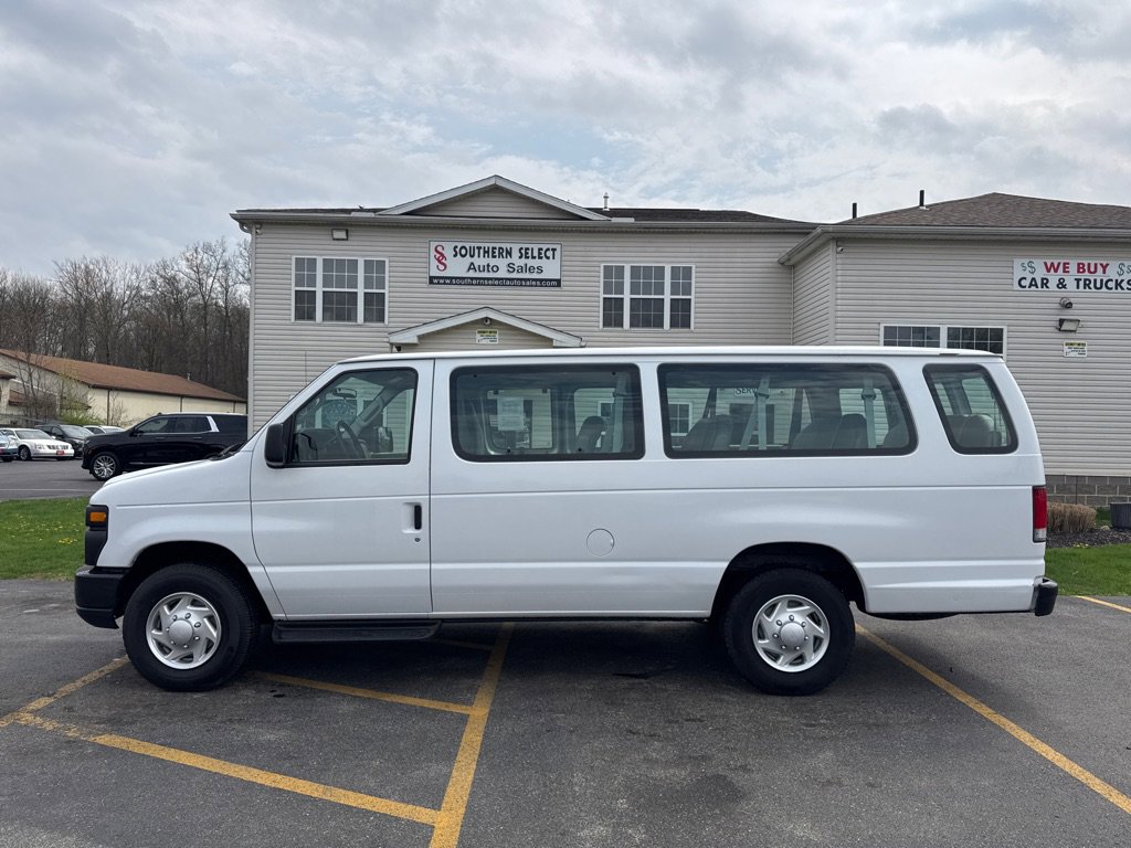 Used 2013 Ford E-350 and Econoline 350 XL w/ PWR Windows & Locks Group image 1