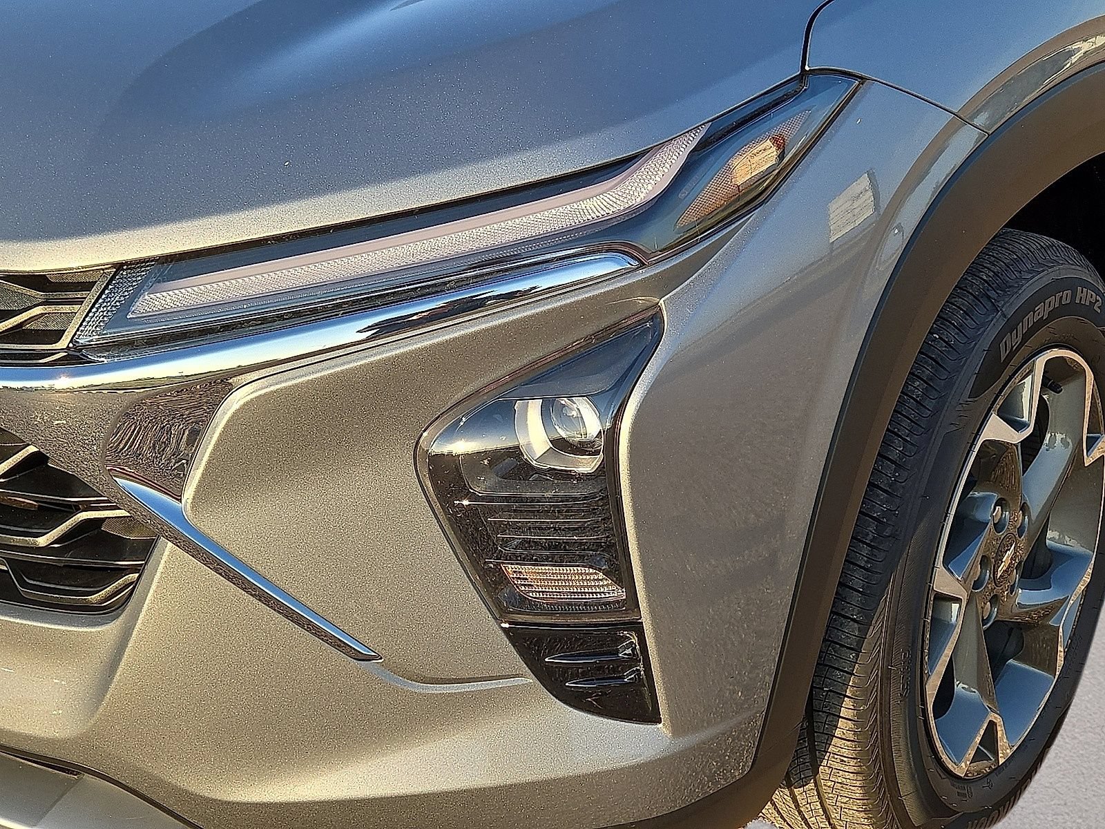 Used 2026 Chevrolet Trax LT FWD image 9