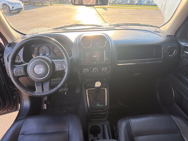 Used 2015 Jeep Patriot High Altitude AWD/4WD image 22