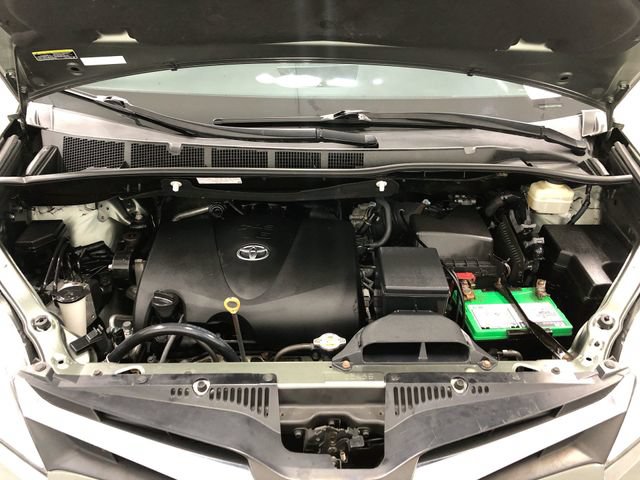 Used 2018 Toyota Sienna LE AWD/4WD image 22