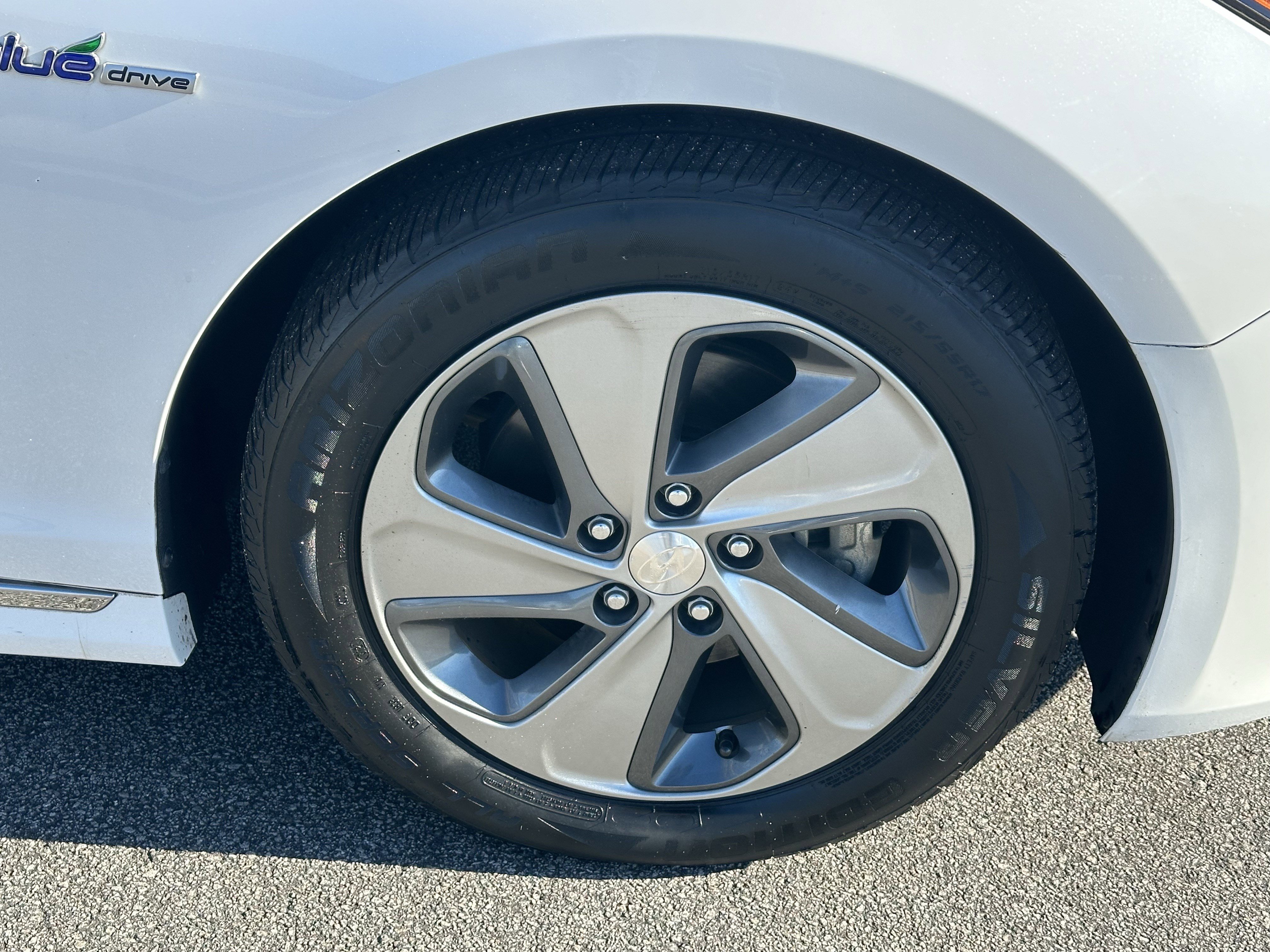 Used 2016 Hyundai Sonata Limited w/ Option Group 02 image 15