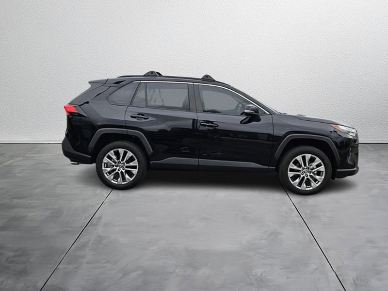 Used 2024 Toyota RAV4 XLE Premium image 6