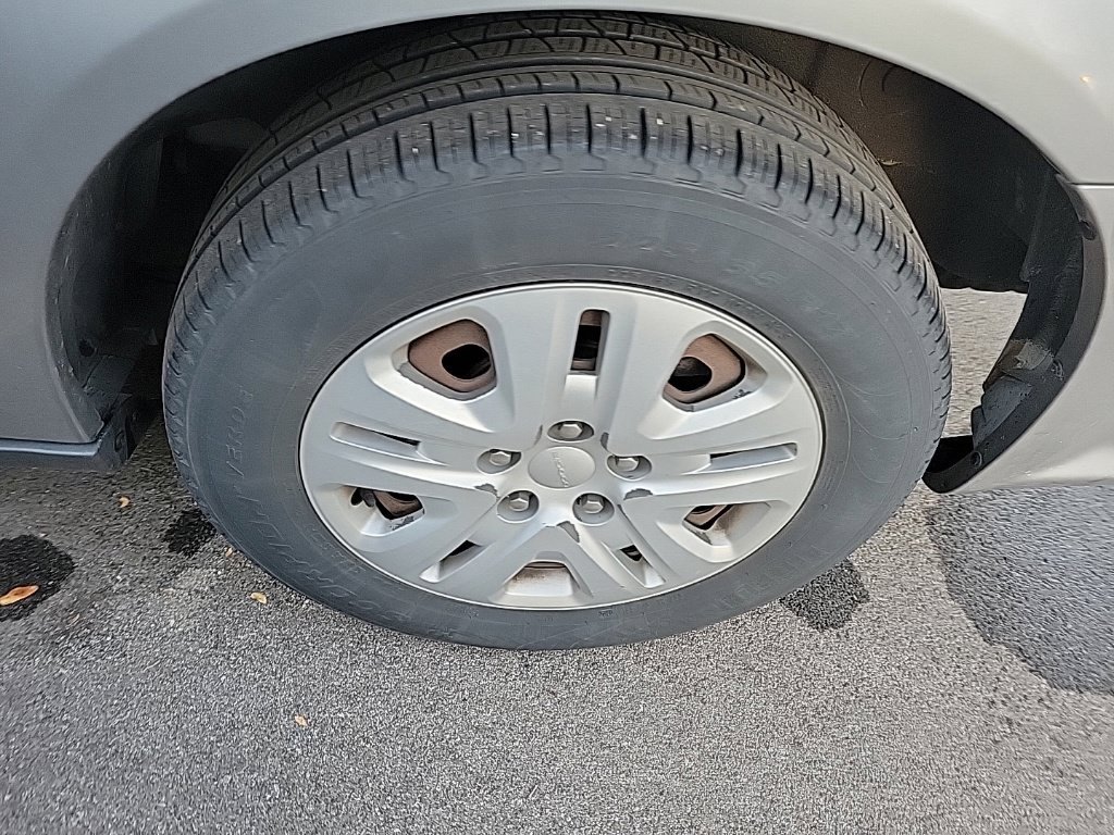 Used 2013 Dodge Grand Caravan American Value Package FWD image 5