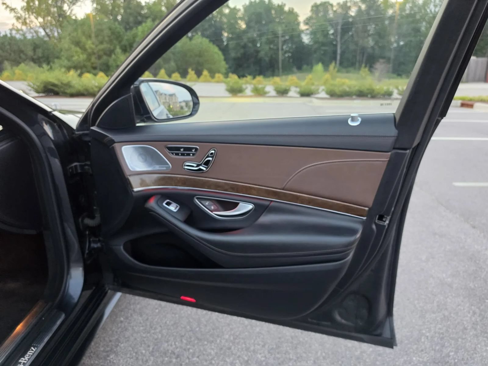 Used 2015 Mercedes-Benz S 550 4MATIC Sedan image 14