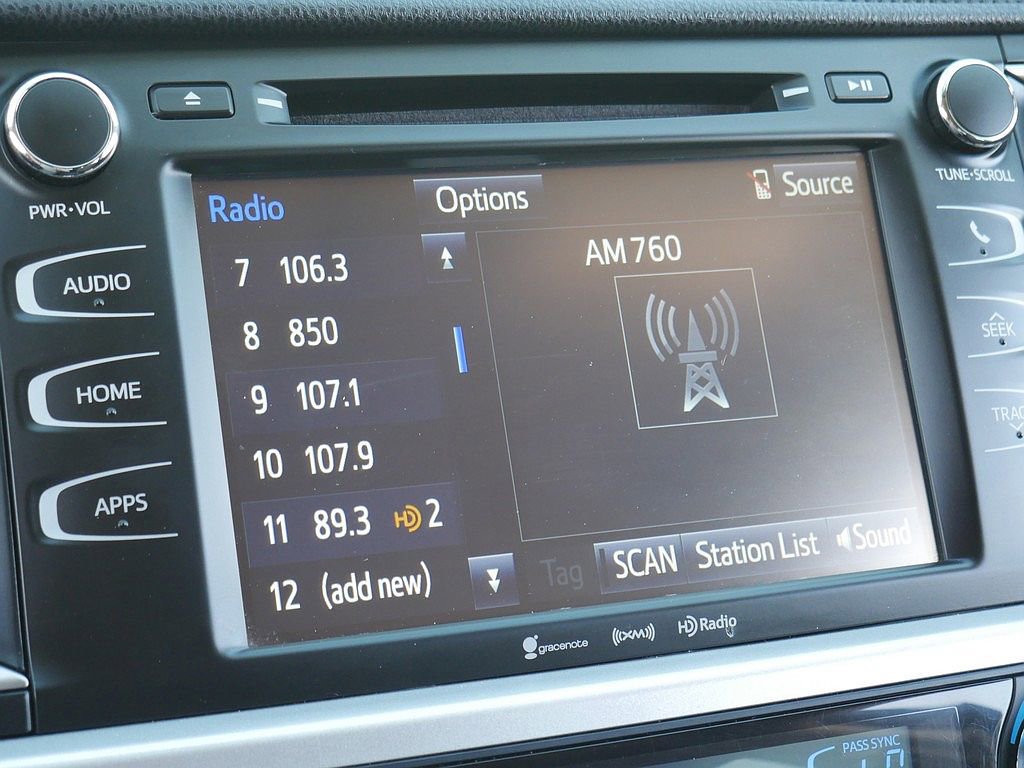 Used 2016 Toyota Highlander Plus AWD/4WD image 38