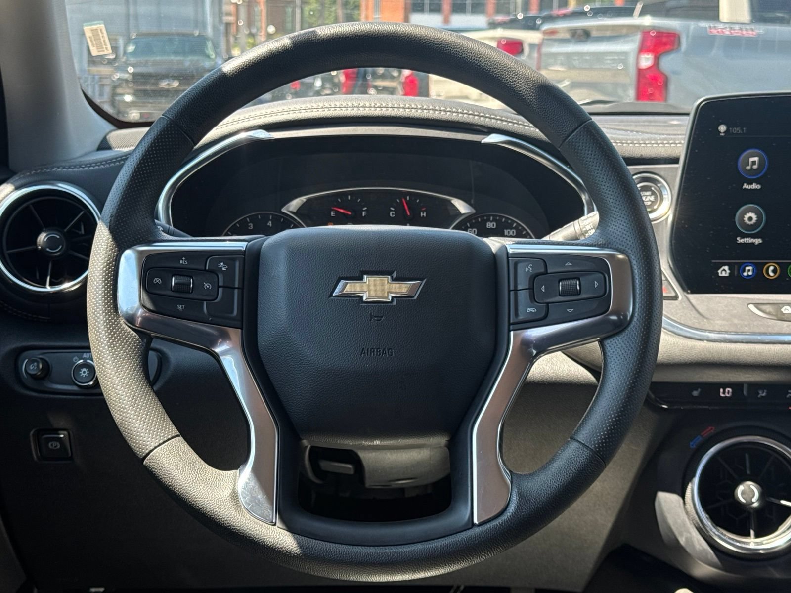 Used 2025 Chevrolet Blazer LT FWD image 18
