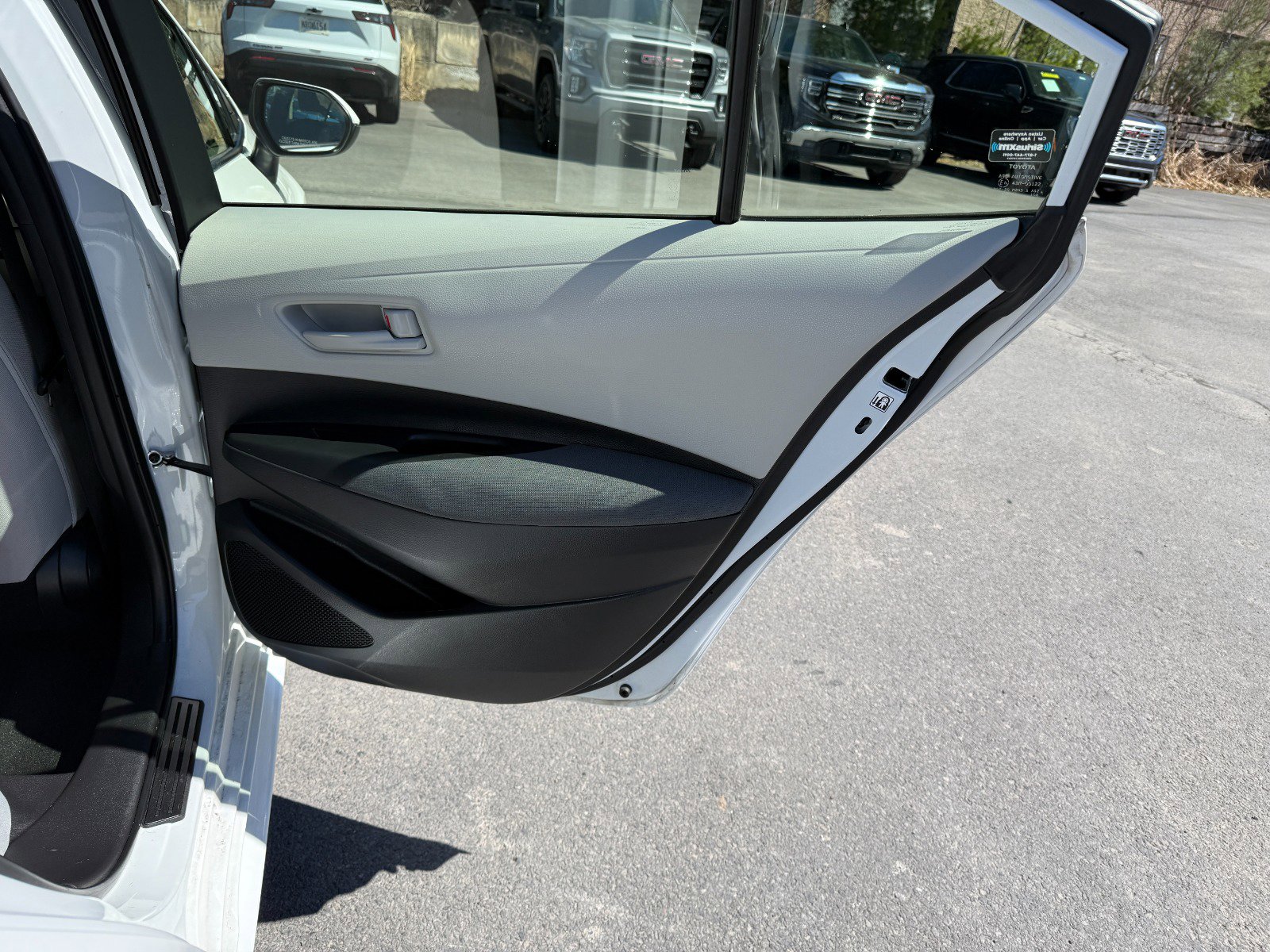 Used 2023 Toyota Corolla LE w/ Carpet Mat Package (TMS) image 20