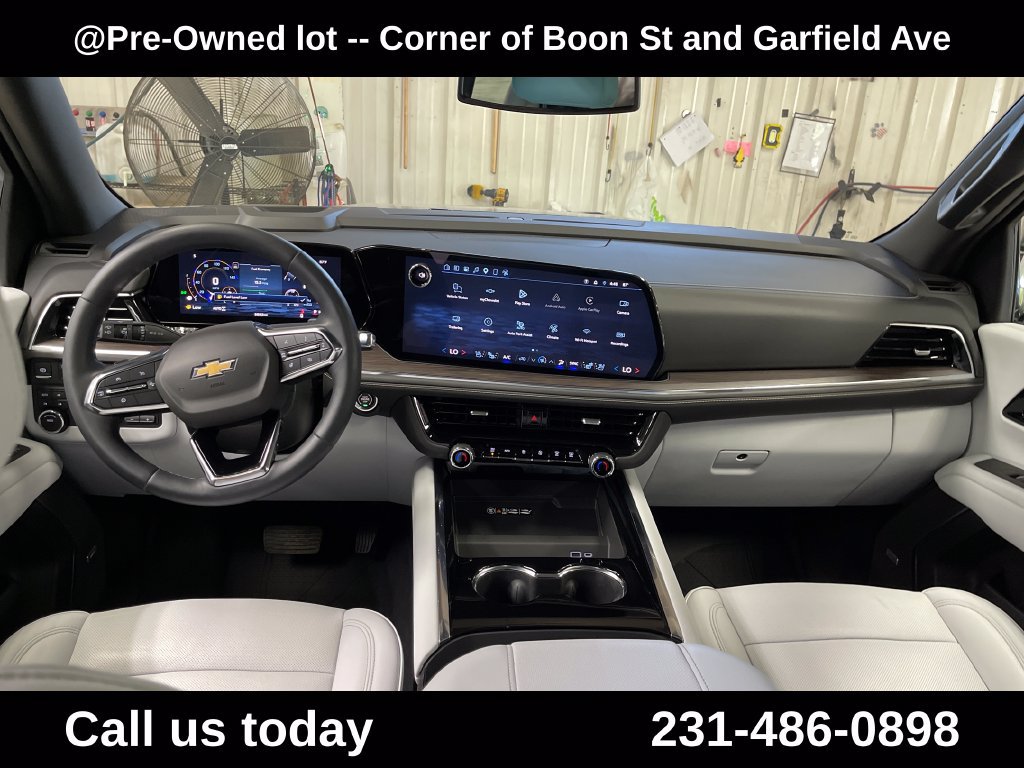 Used 2026 Chevrolet Tahoe Premier w/ Sun And Tow Package AWD/4WD image 18