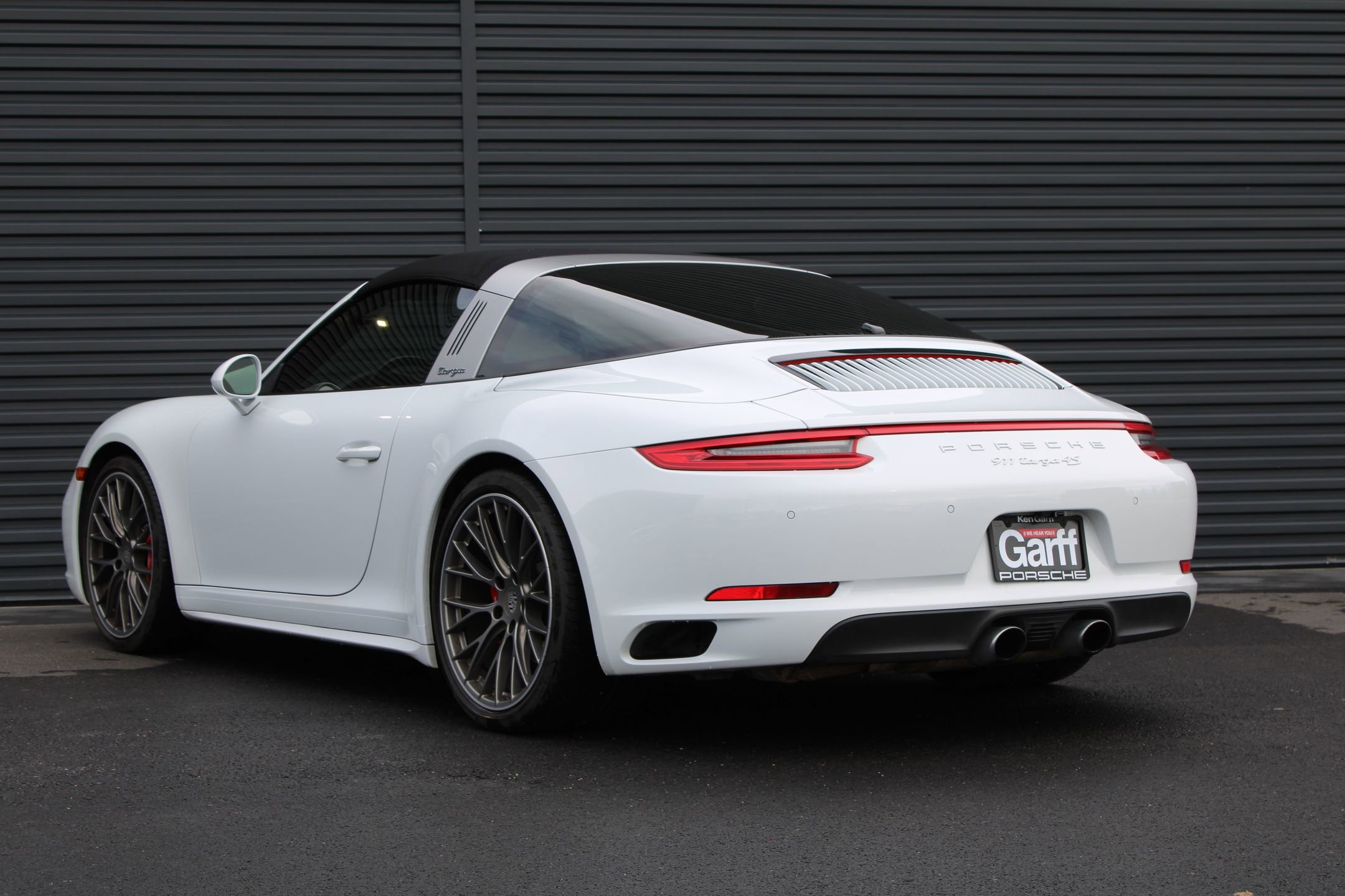 Used 2017 Porsche 911 Targa 4S image 3