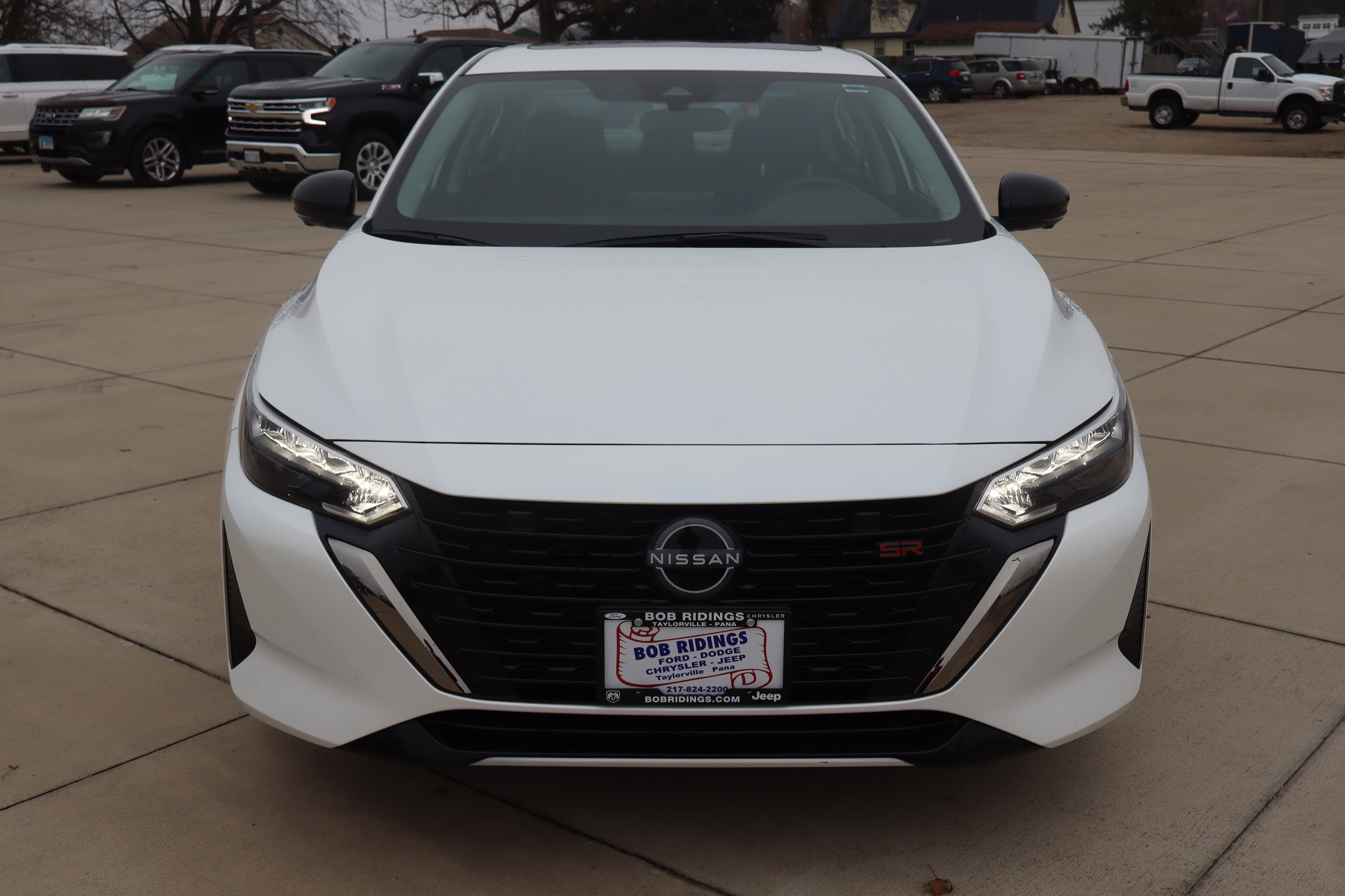 Used 2024 Nissan Sentra SR w/ SR Premium Package image 2