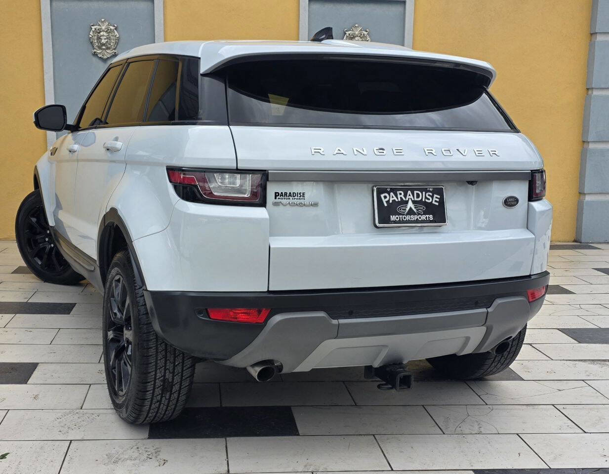 Used 2019 Land Rover Range Rover Evoque SE Premium AWD/4WD image 7