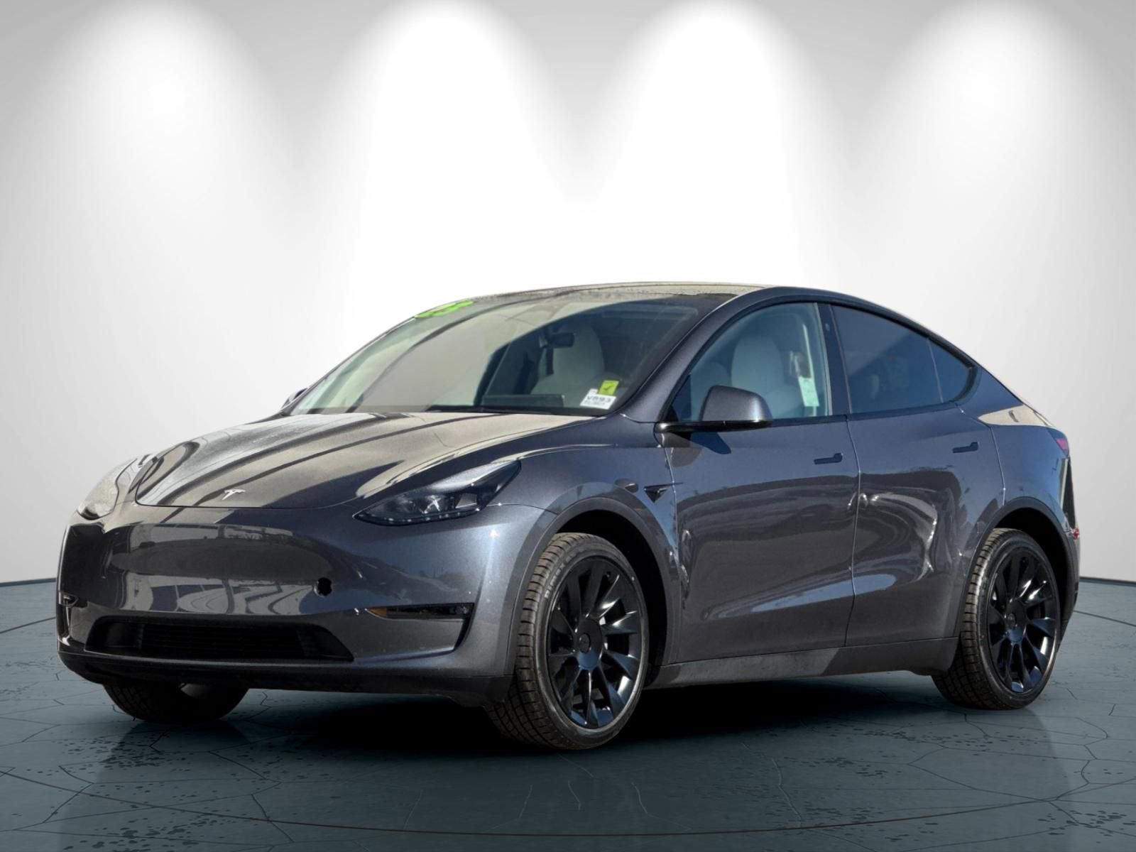 Used 2023 Tesla Model Y Long Range image 8