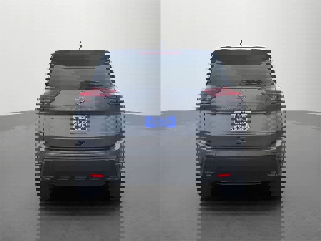 Used 2024 Nissan Rogue S image 5