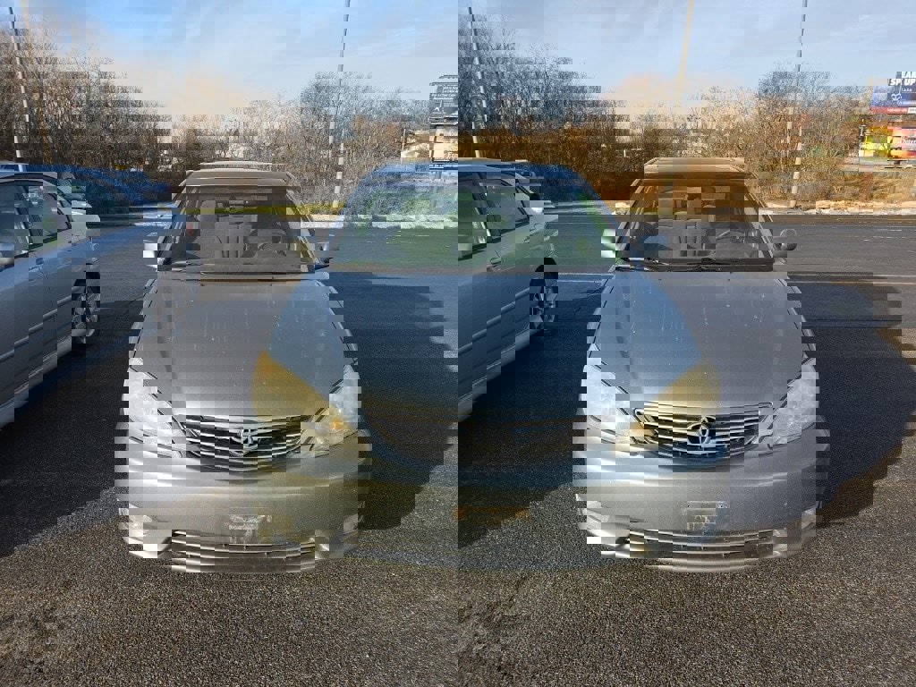 Used 2005 Toyota Camry XLE image 2