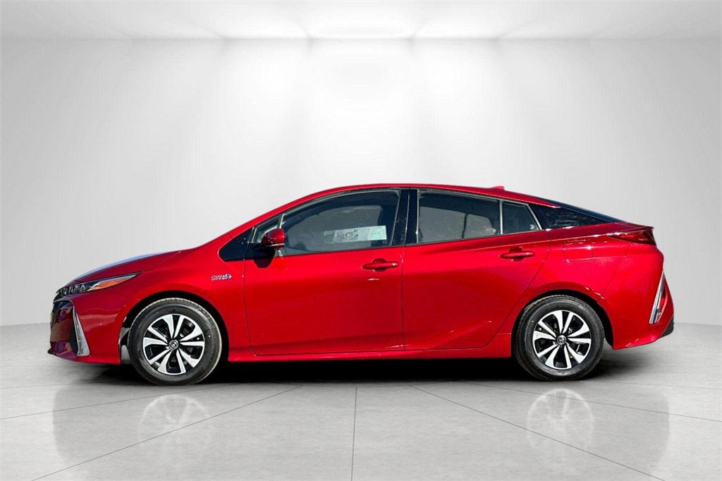 Used 2017 Toyota Prius Prime Premium image 7