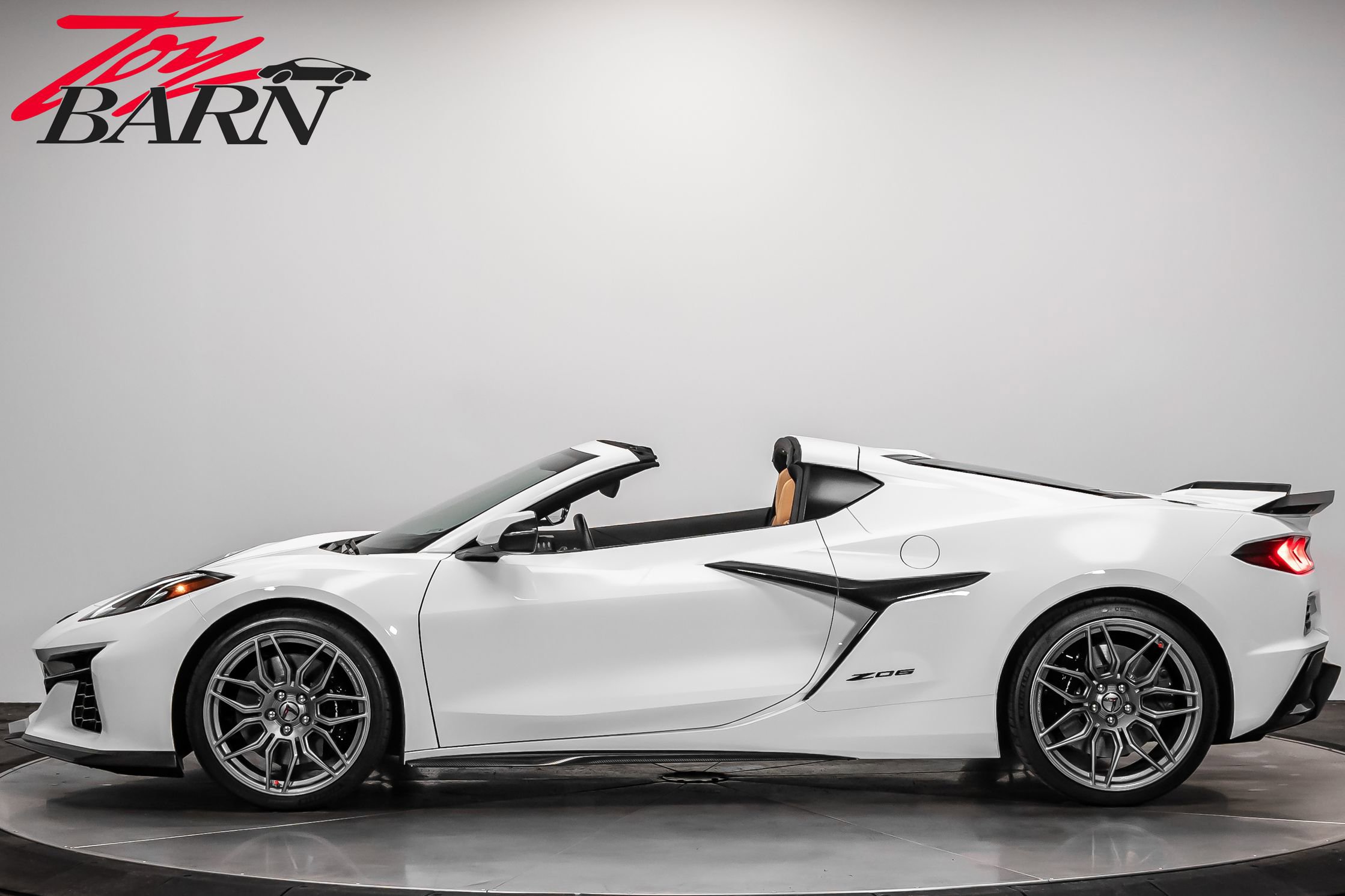Used 2023 Chevrolet Corvette Z06 w/ Engine Appearance Package image 2