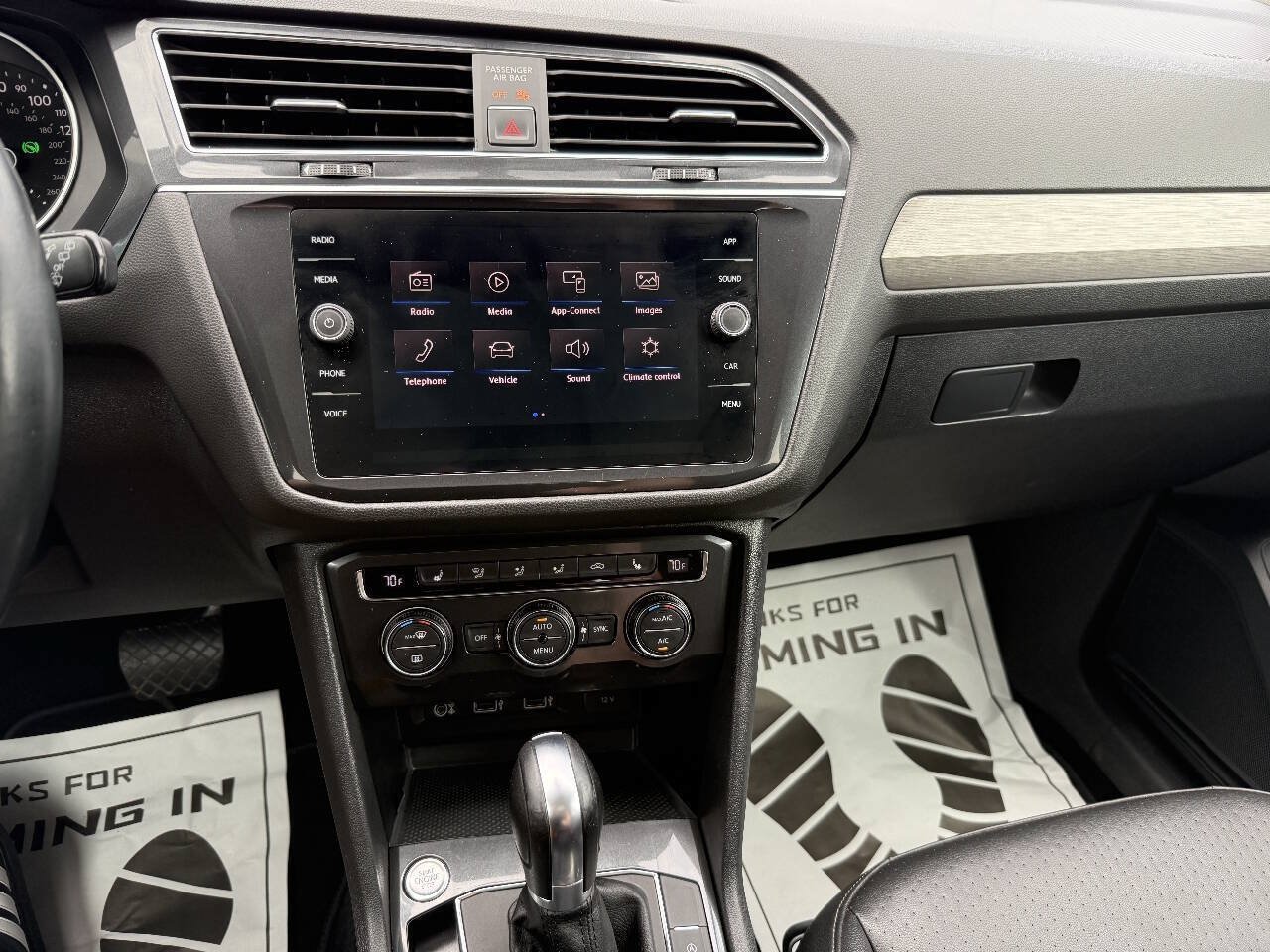 Used 2018 Volkswagen Tiguan SE w/ Panoramic Sunroof Package AWD/4WD image 21