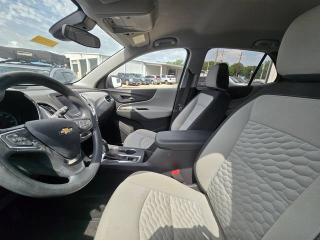 Used 2021 Chevrolet Equinox LS w/ LS Convenience Package FWD image 12