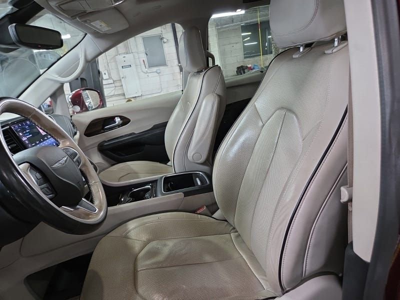 Used 2021 Chrysler Pacifica Limited w/ Premium & Safety Sphere Group AWD/4WD image 10