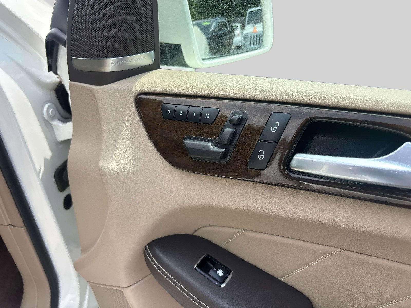 Used 2015 Mercedes-Benz GL 450 4MATIC image 17