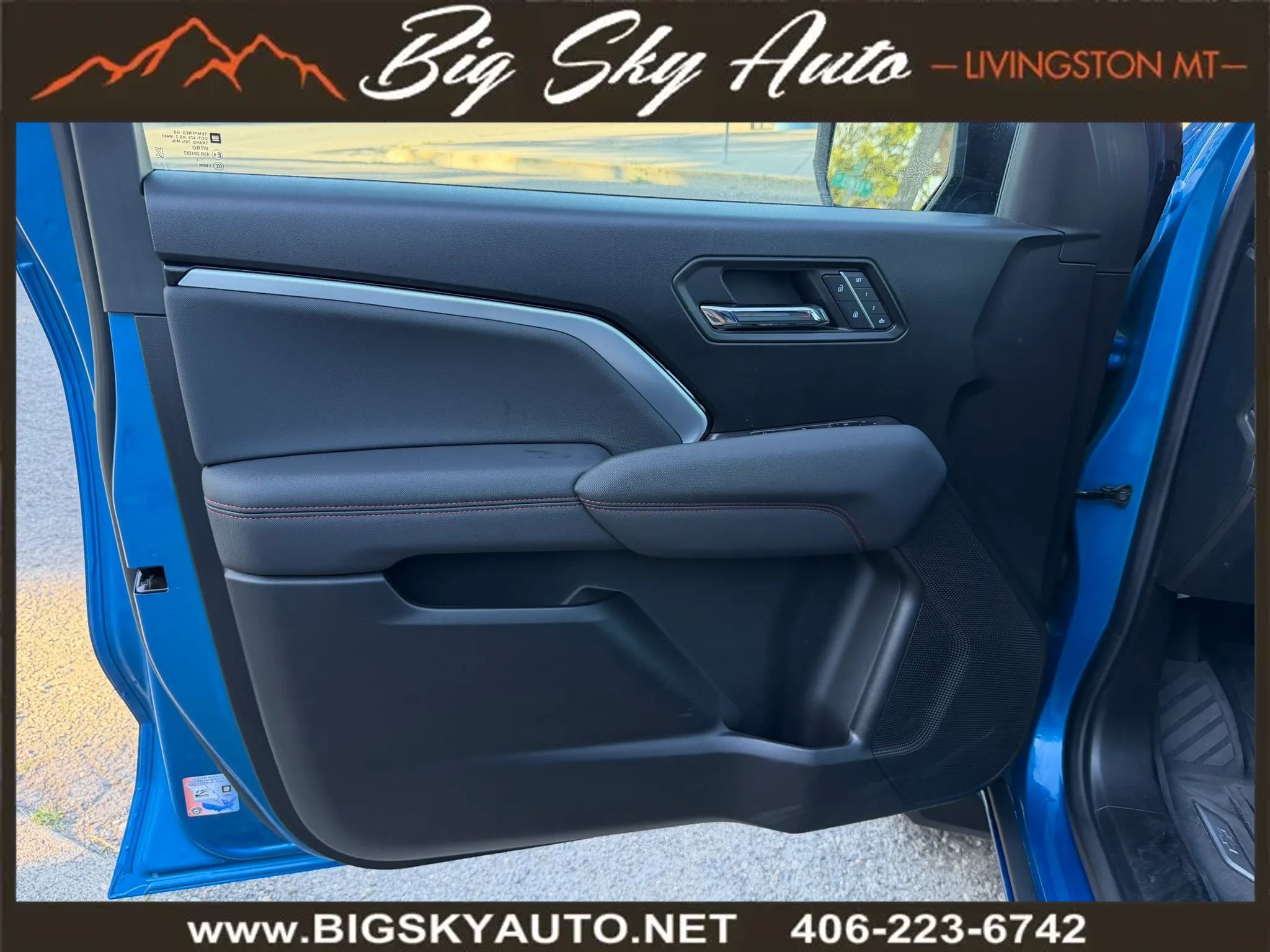 Used 2023 Chevrolet Colorado Z71 w/ Z71 Convenience Package 2 AWD/4WD image 12
