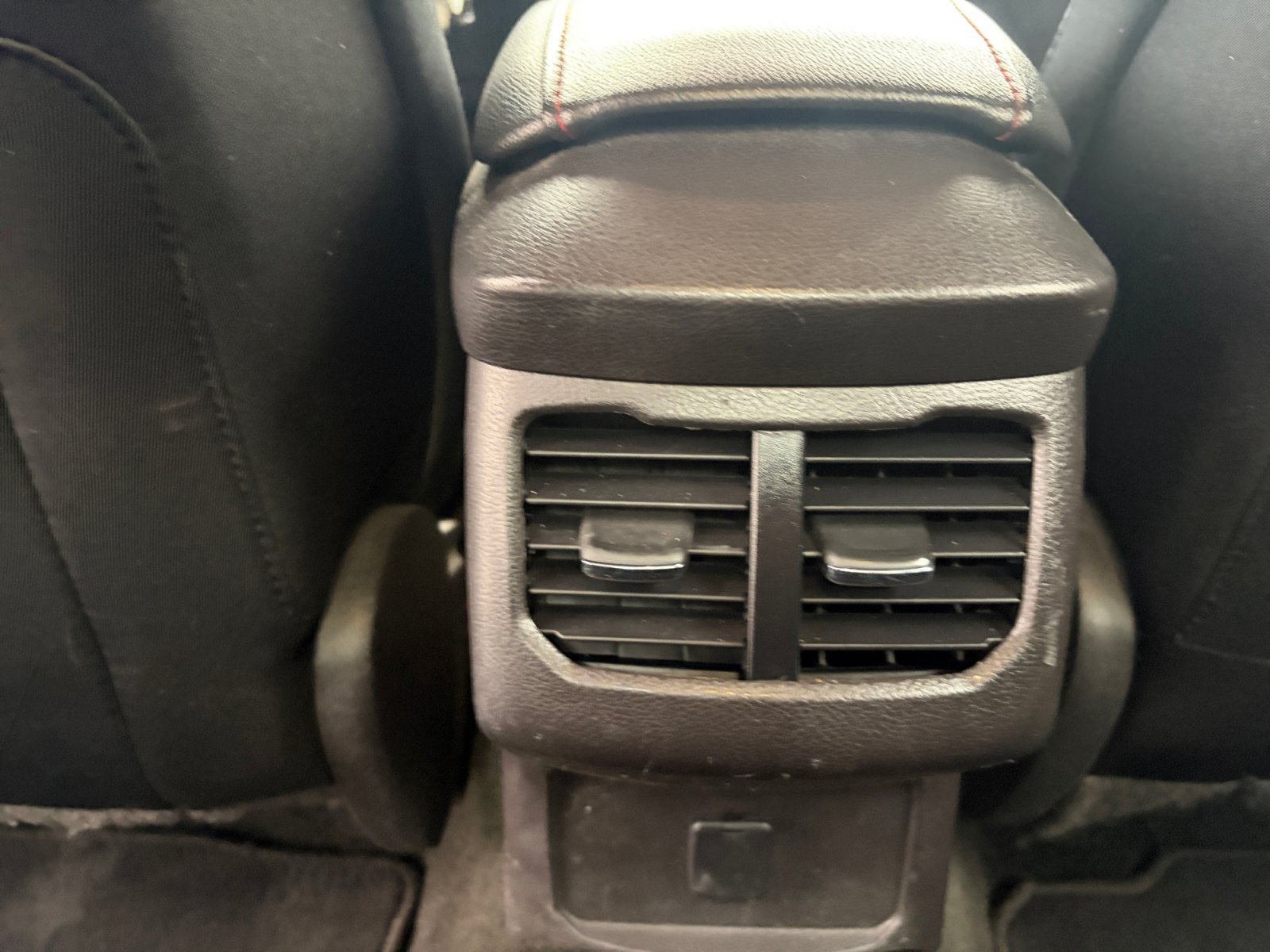 Used 2016 Ford Fusion SE AWD/4WD image 16