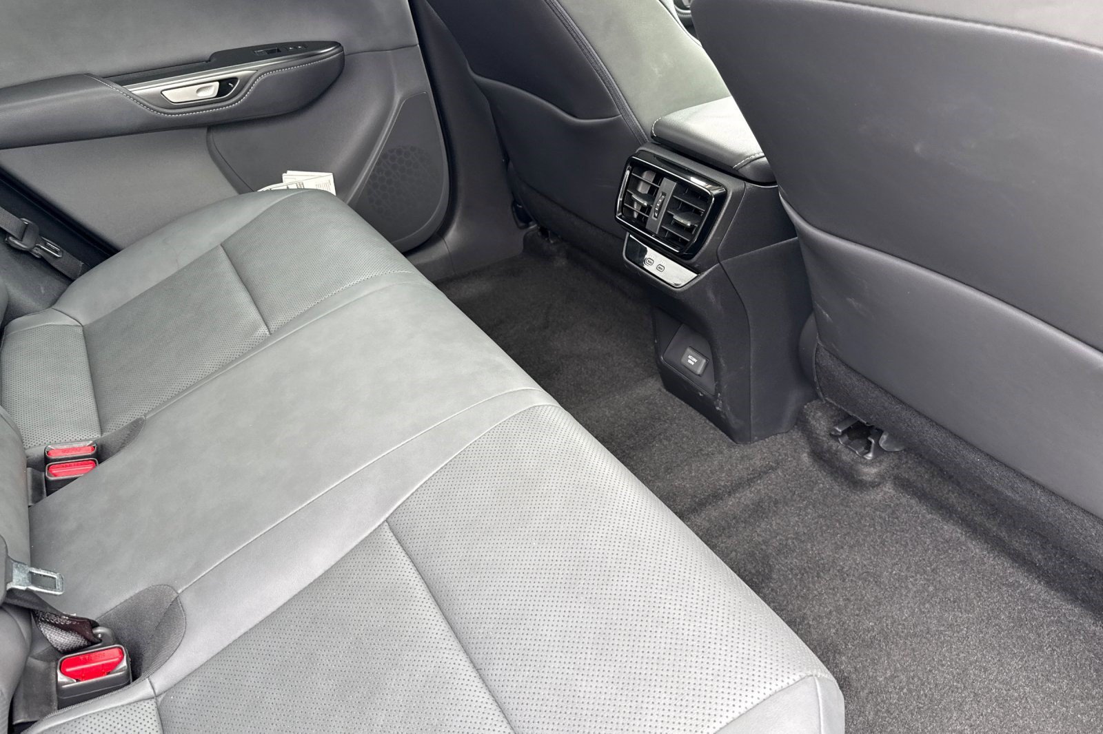 Certified 2023 Lexus RZ 450e Premium w/ Technology Package AWD/4WD image 30