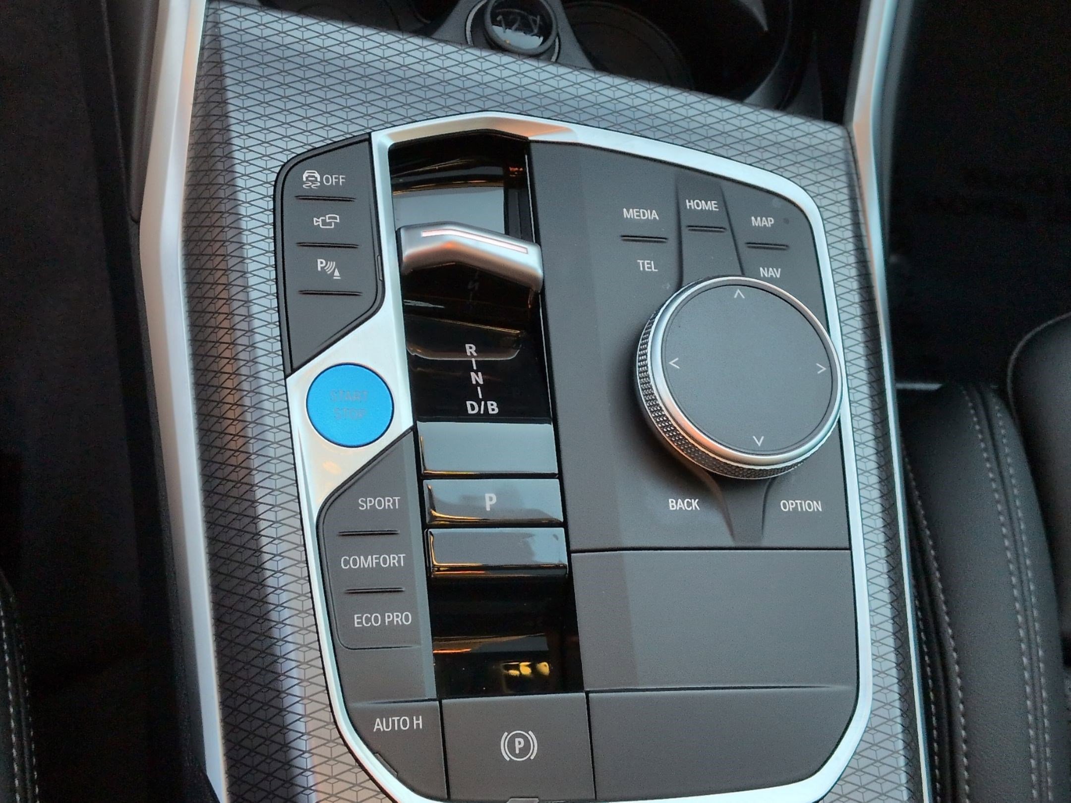 Used 2025 BMW i4 eDrive40 w/ Parking Assistance Package image 26