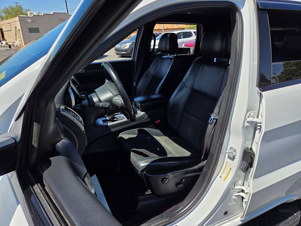 Used 2018 Jeep Grand Cherokee Altitude RWD image 39