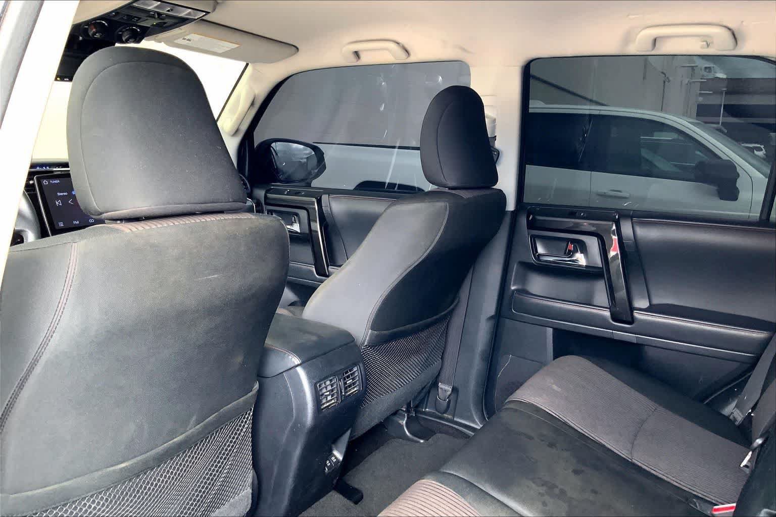 Used 2020 Toyota 4Runner TRD Off-Road AWD/4WD image 12