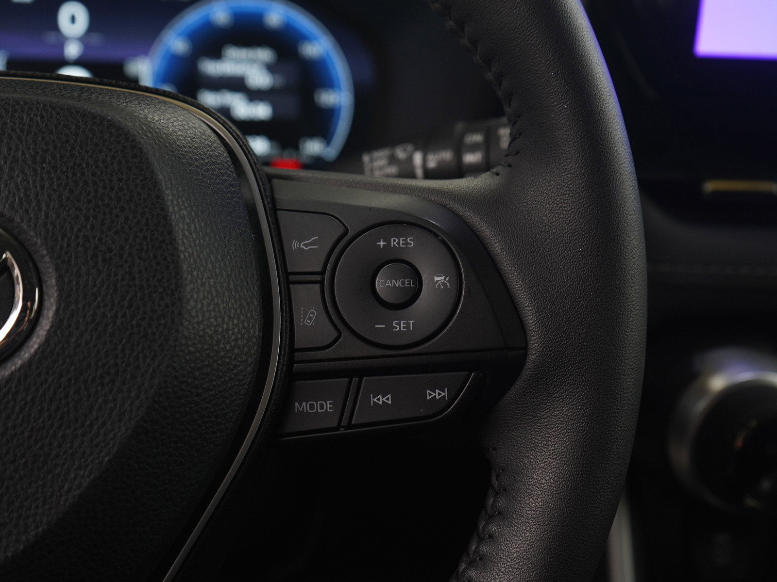 Used 2023 Toyota RAV4 Limited AWD/4WD image 20