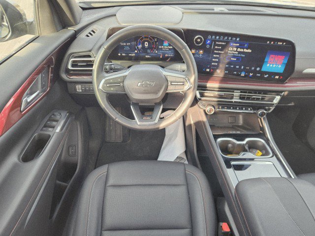 Used 2025 Chevrolet Traverse Z71 image 28