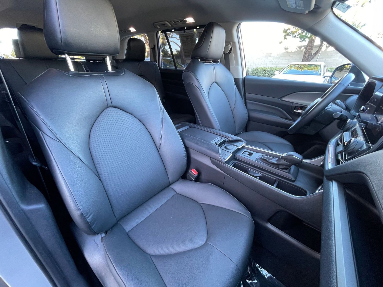 Used 2025 Toyota Grand Highlander FWD image 38