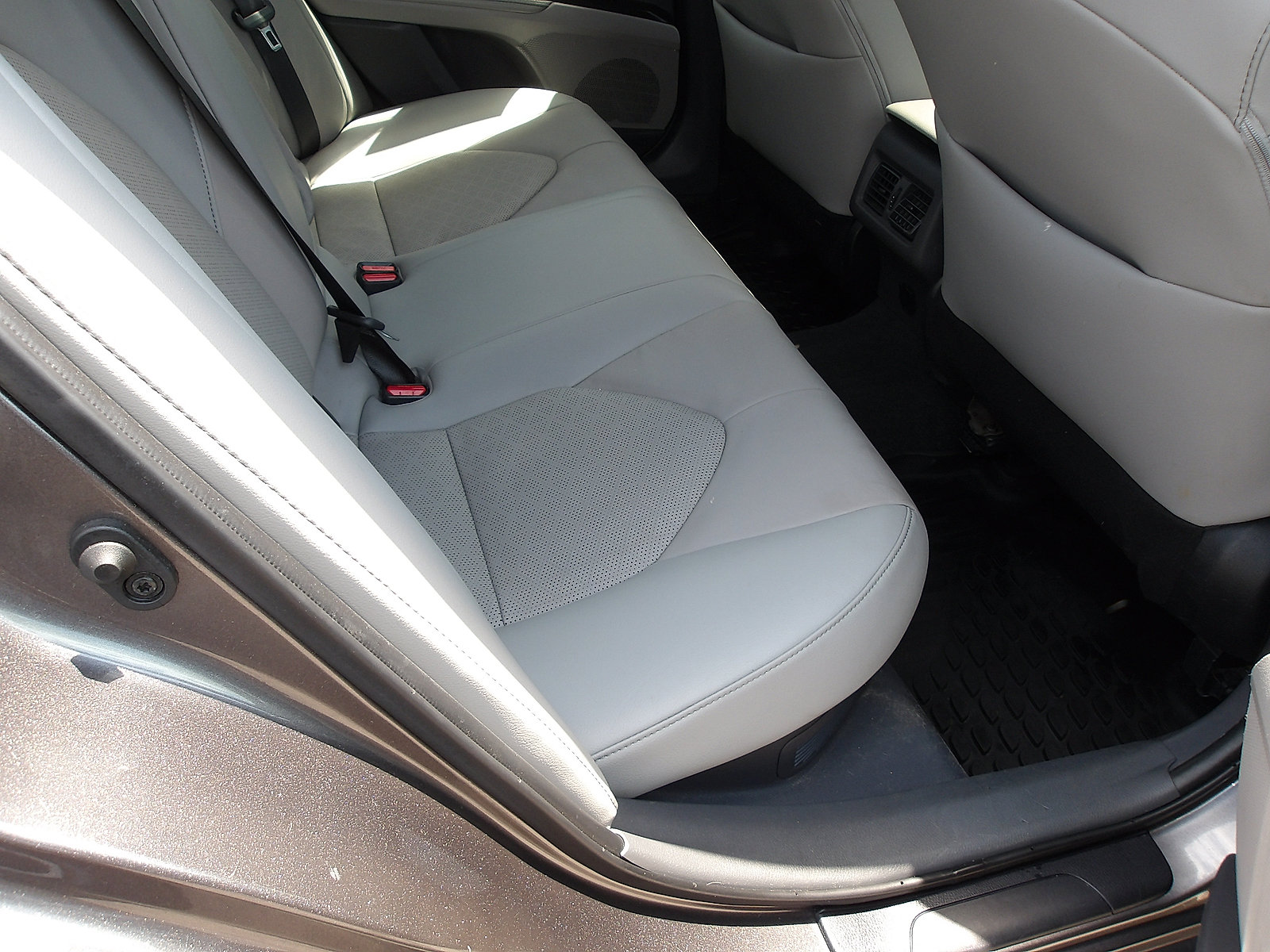Used 2023 Toyota Camry XSE w/ Cold Weather Package FWD image 11