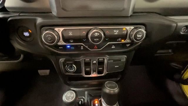 Used 2023 Jeep Wrangler Unlimited AWD/4WD image 28