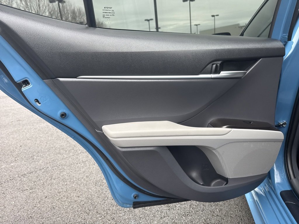 Used 2024 Toyota Camry SE image 16