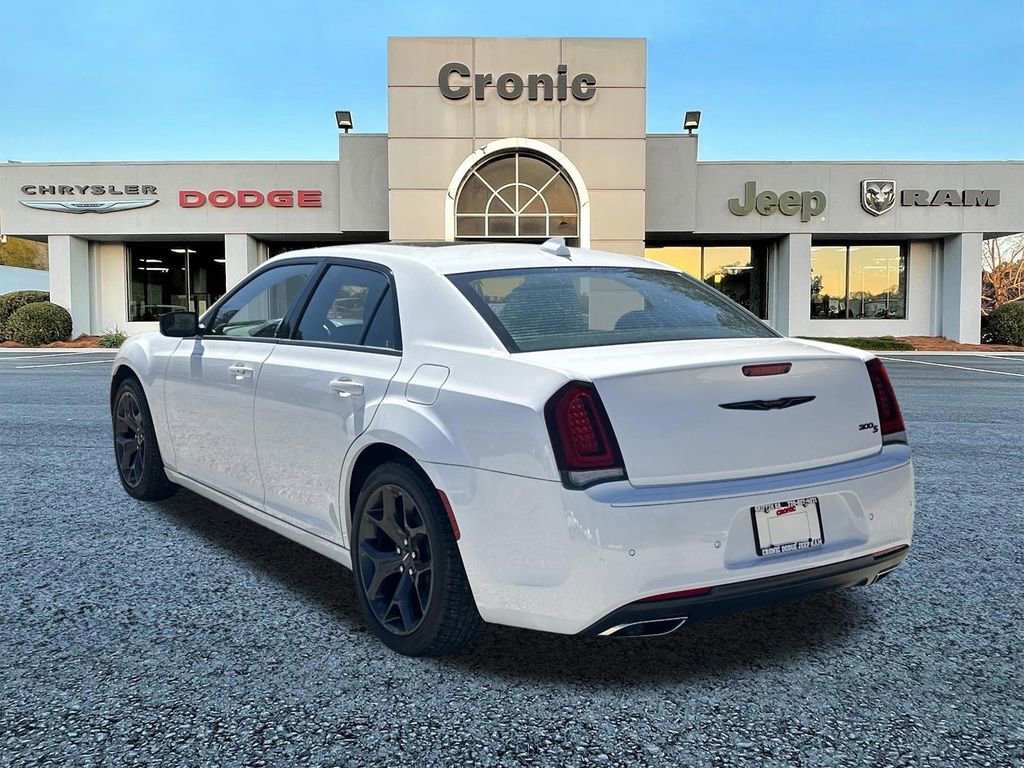 Used 2023 Chrysler 300 S w/ Comfort Group image 5