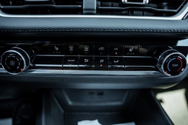 New 2027 Chevrolet Equinox LT w/ Safety and Technology Package FWD image 20