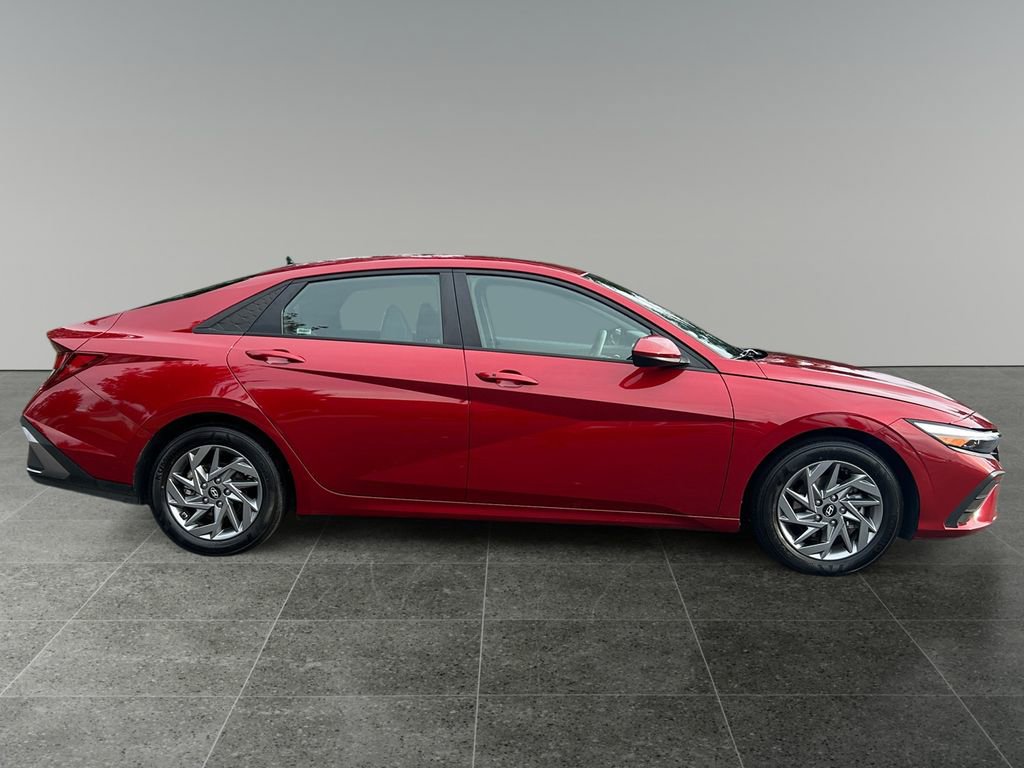 Used 2024 Hyundai Elantra SEL image 8