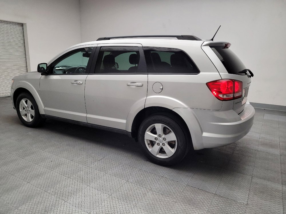 Used 2013 Dodge Journey SE image 3