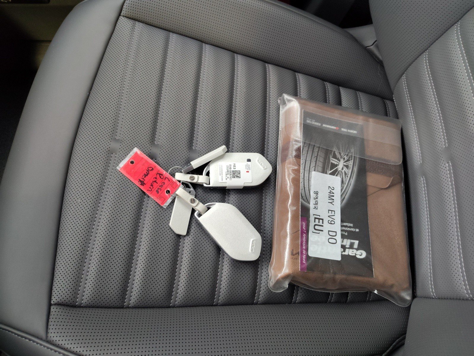 Used 2024 Kia EV9 Land AWD/4WD image 23